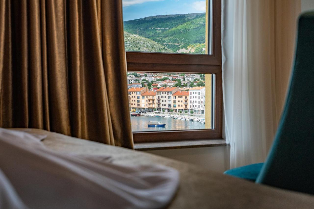 Hotel Meduza Zengg Kültér fotó